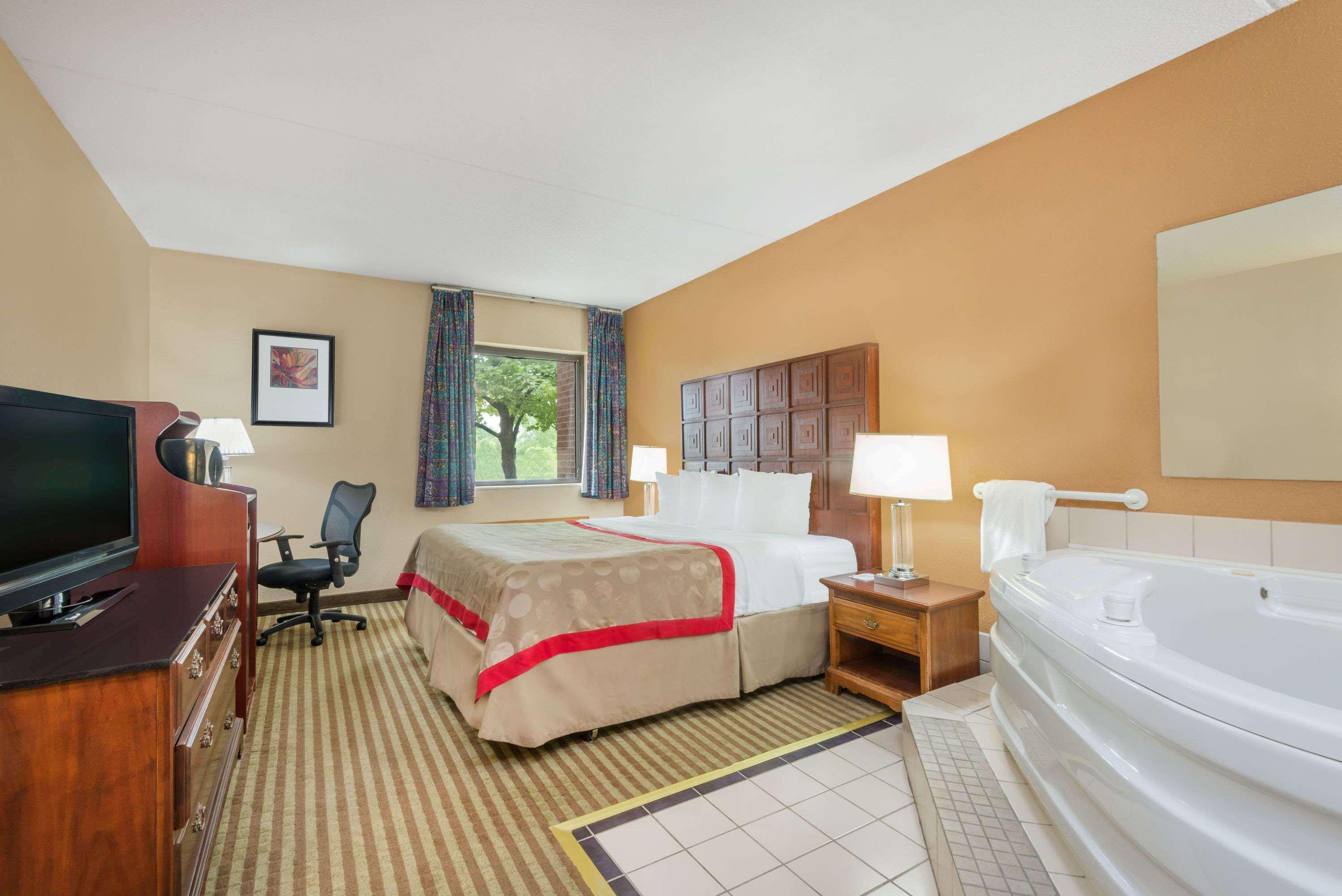 รามาดา บาย วินด์แฮม โคลัมบัส โพลาริส Hotel เวสเตอร์วิลล์ ภายนอก รูปภาพ