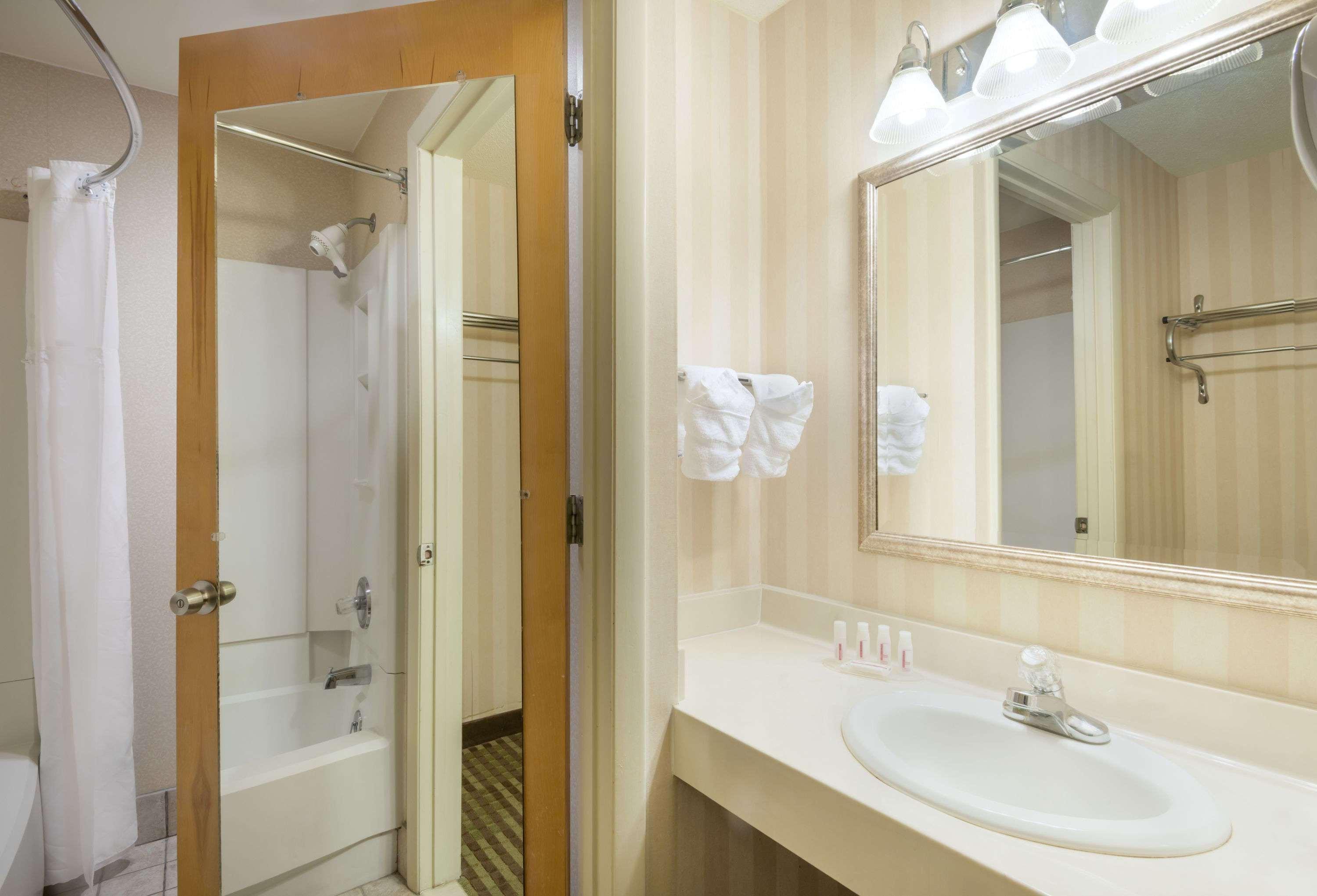 รามาดา บาย วินด์แฮม โคลัมบัส โพลาริส Hotel เวสเตอร์วิลล์ ภายนอก รูปภาพ