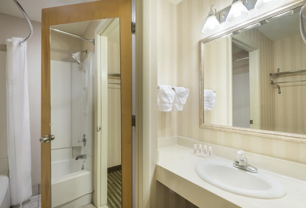 รามาดา บาย วินด์แฮม โคลัมบัส โพลาริส Hotel เวสเตอร์วิลล์ ภายนอก รูปภาพ